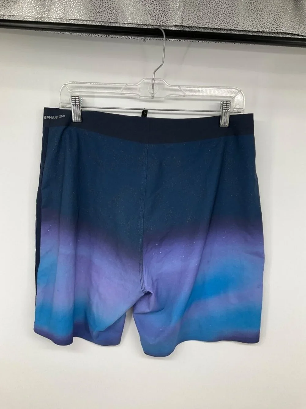 Hurley Phantom size 32 Board Shorts, Blue/Purple Ombre 18